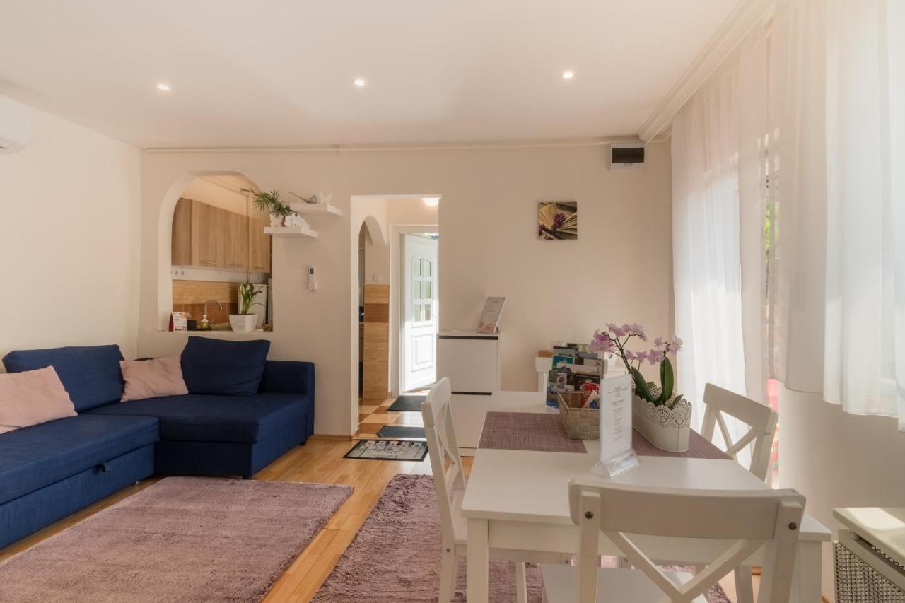Lianne Apartman 미슈콜츠 외부 사진